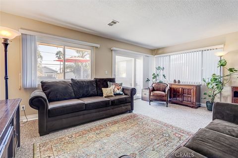 Tiny photo for 1623 Carver Street, Redondo Beach, CA 90278 (MLS # IN25245561)
