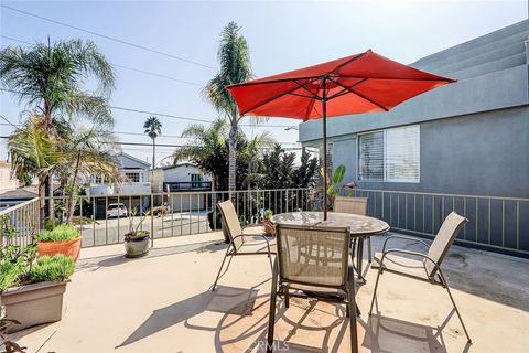 Tiny photo for 1623 Carver Street, Redondo Beach, CA 90278 (MLS # IN25245561)