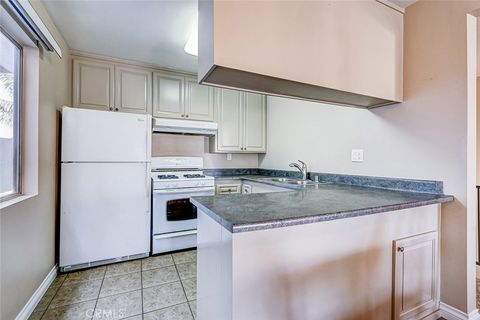 Tiny photo for 1623 Carver Street, Redondo Beach, CA 90278 (MLS # IN25245561)