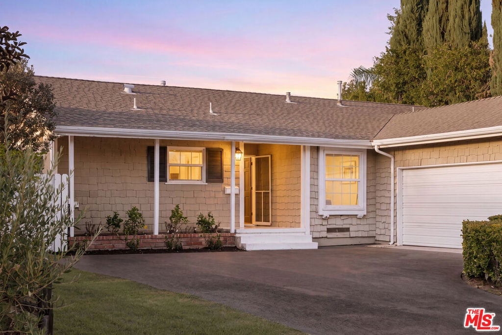 22251 Kittridge Street