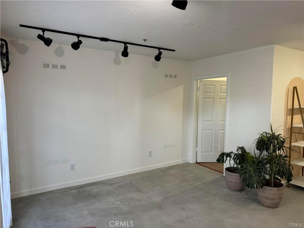 2011 S El Camino Real D