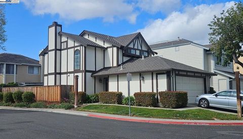 Photo of 3691 Thrush Ter. Ter, Fremont, CA 94555 (MLS # 41111685) Photo of 3691 Thrush Ter. Ter, Fremont, CA 94555 (MLS # 41111685)