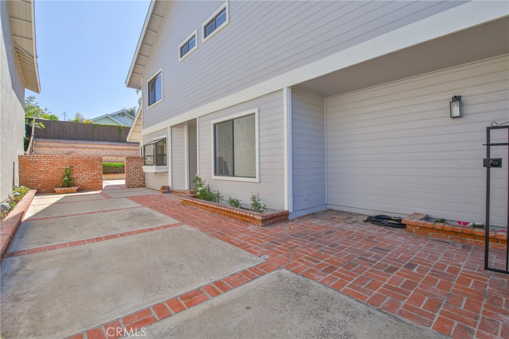16 Oxbow Creek Lane