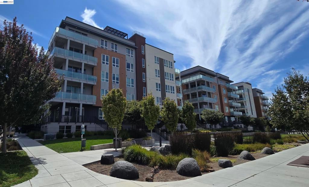 Photo of 45128 Warm Springs Blvd BLVD #355, Fremont, CA 94539 (MLS # 41147905)