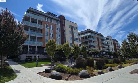 Photo of 45128 Warm Springs Blvd BLVD #355, Fremont, CA 94539 (MLS # 41147905)