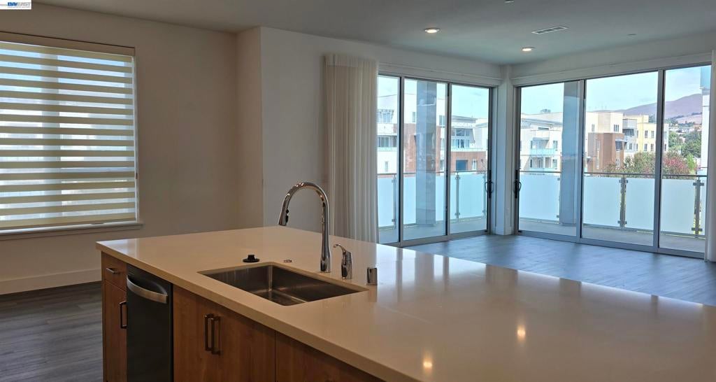 Photo of 45128 Warm Springs Blvd BLVD #355, Fremont, CA 94539 (MLS # 41147905)