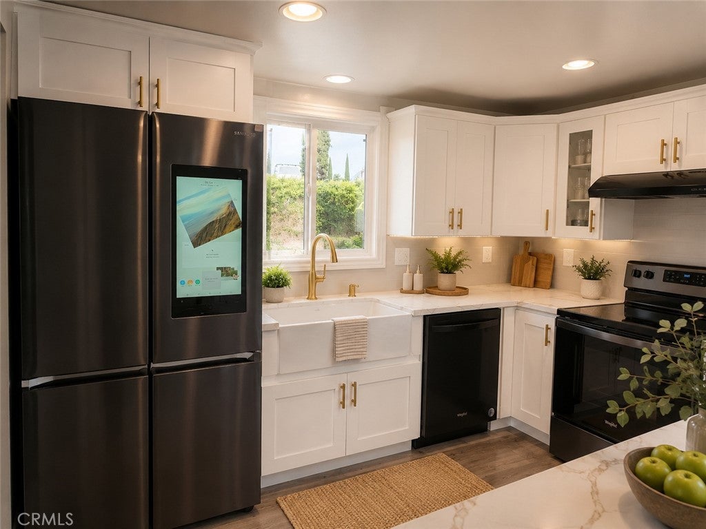 1720 E Balard ST, Carson CA 90745