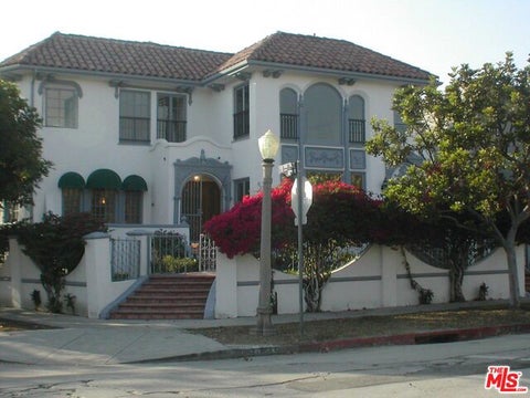 Photo of 857 S SYCAMORE Avenue, Los Angeles, CA 90036 (MLS # 26986367)