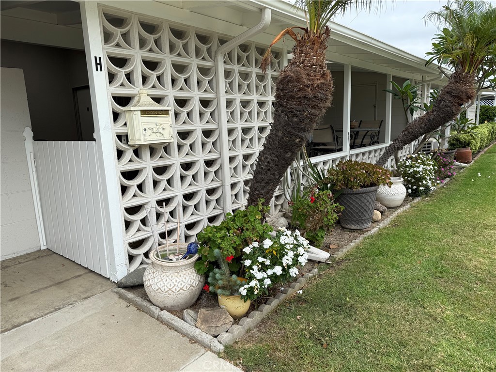 13840 Canoe Brook Dr. 6H