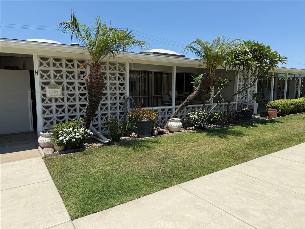 13840 Canoe Brook Dr. 6H