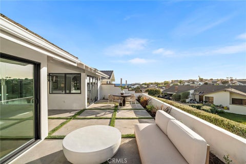 Tiny photo for 4 Skysail Dr, Newport Beach, CA 92625 (MLS # OC26223230)