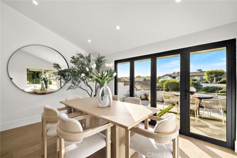 Tiny photo for 4 Skysail Dr, Newport Beach, CA 92625 (MLS # OC26223230)