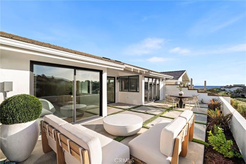 Tiny photo for 4 Skysail Dr, Newport Beach, CA 92625 (MLS # OC26223230)