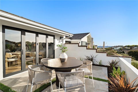 Tiny photo for 4 Skysail Dr, Newport Beach, CA 92625 (MLS # OC26223230)