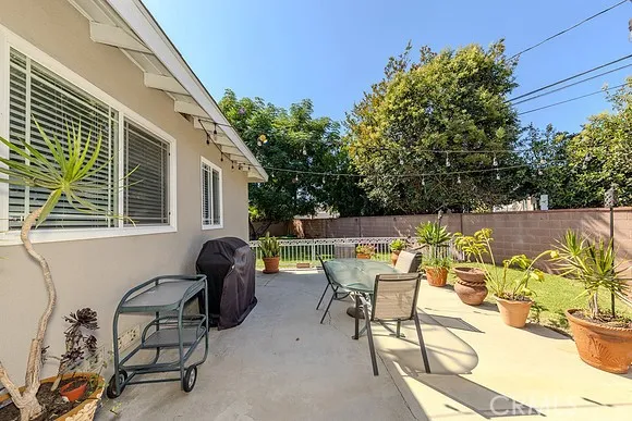 Santa Fe Springs, California 90670, United States, 3 Bedrooms Bedrooms, ,2 BathroomsBathrooms,Residential,Pending,180868