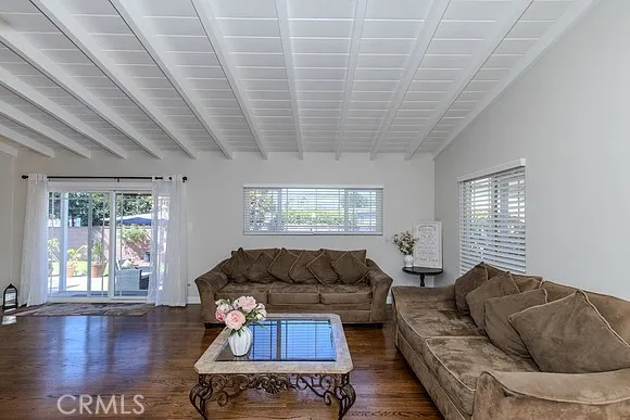 Santa Fe Springs, California 90670, United States, 3 Bedrooms Bedrooms, ,2 BathroomsBathrooms,Residential,Pending,180868