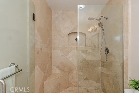 Santa Fe Springs, California 90670, United States, 3 Bedrooms Bedrooms, ,2 BathroomsBathrooms,Residential,Pending,180868