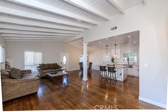 Santa Fe Springs, California 90670, United States, 3 Bedrooms Bedrooms, ,2 BathroomsBathrooms,Residential,Pending,180868