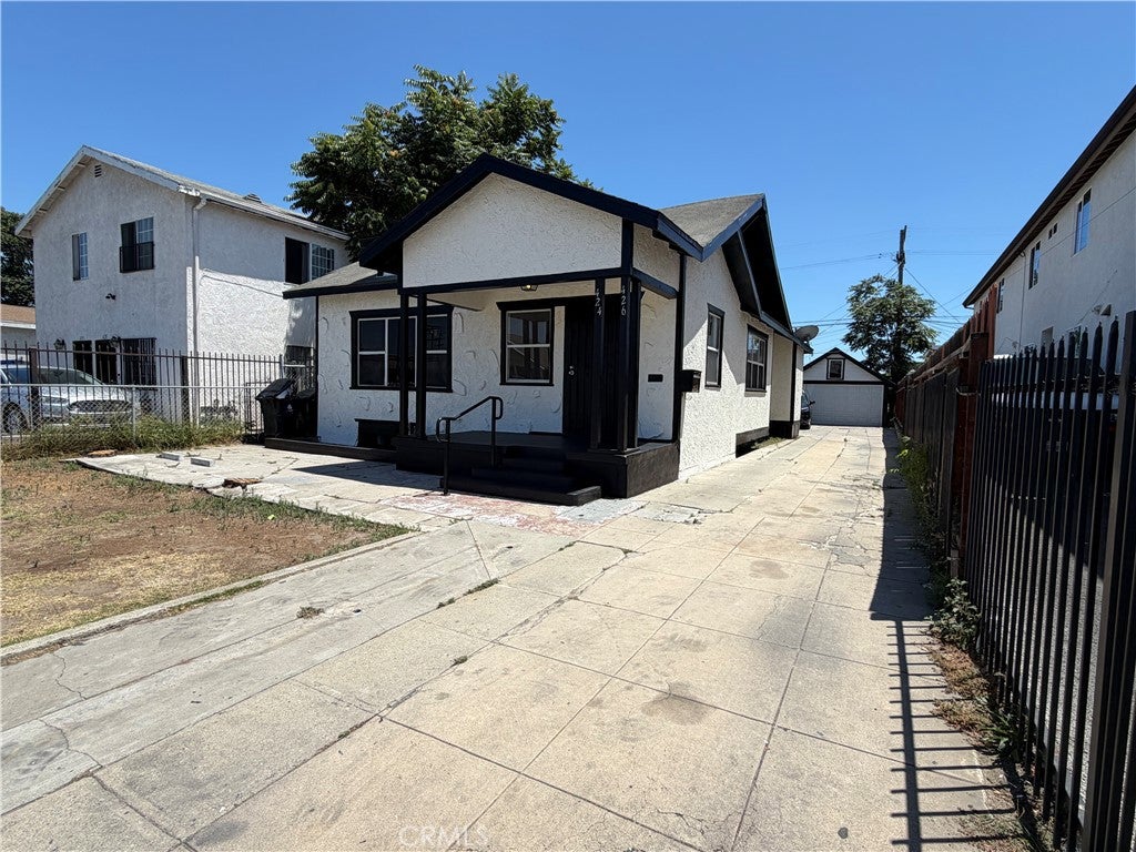 424 E 61st