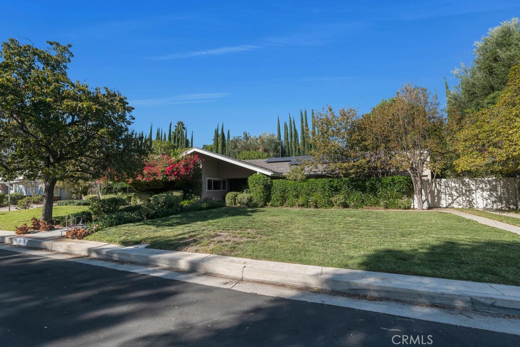 19415 Kinzie Street