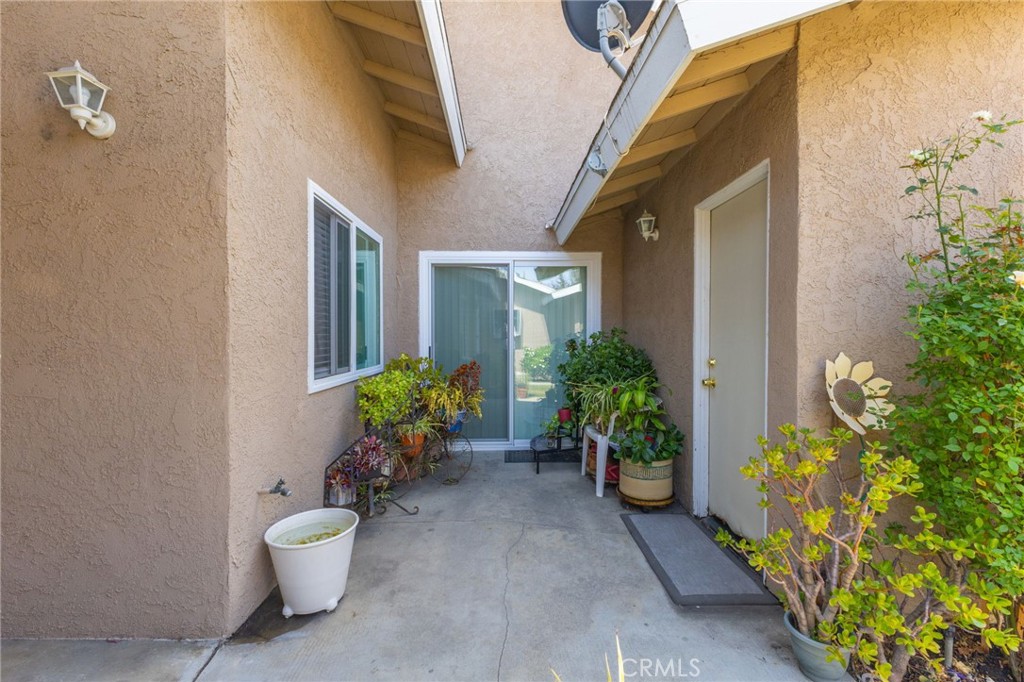 44682 La Paz Road