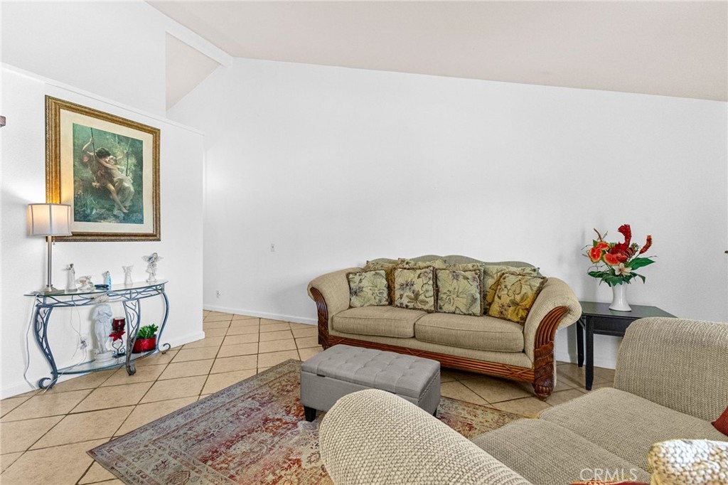 44682 La Paz Road