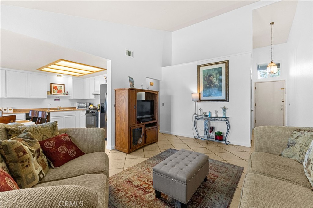 44682 La Paz Road