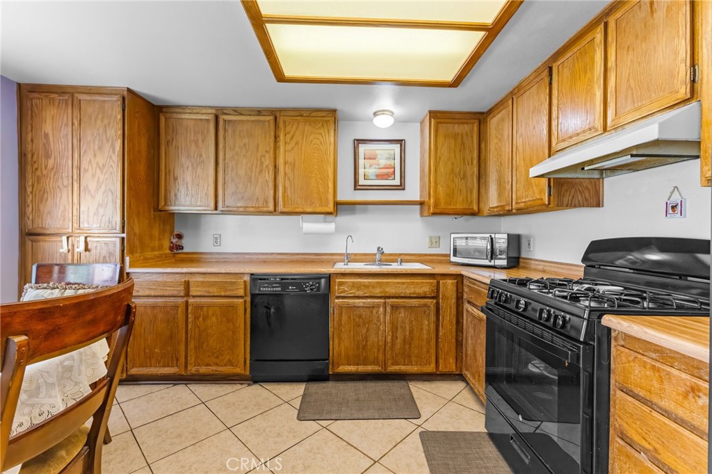 44682 La Paz Road