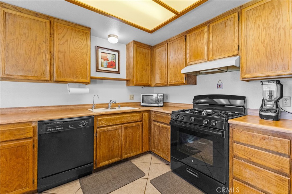 44682 La Paz Road