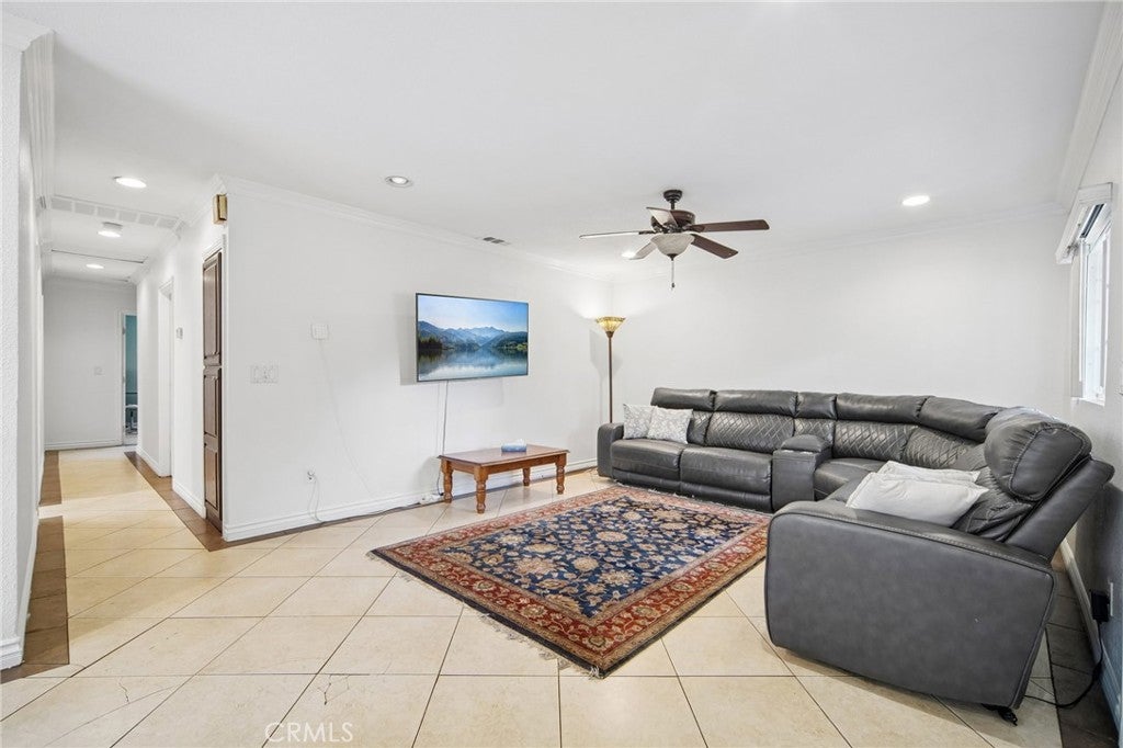 11761 S Rancho Santiago