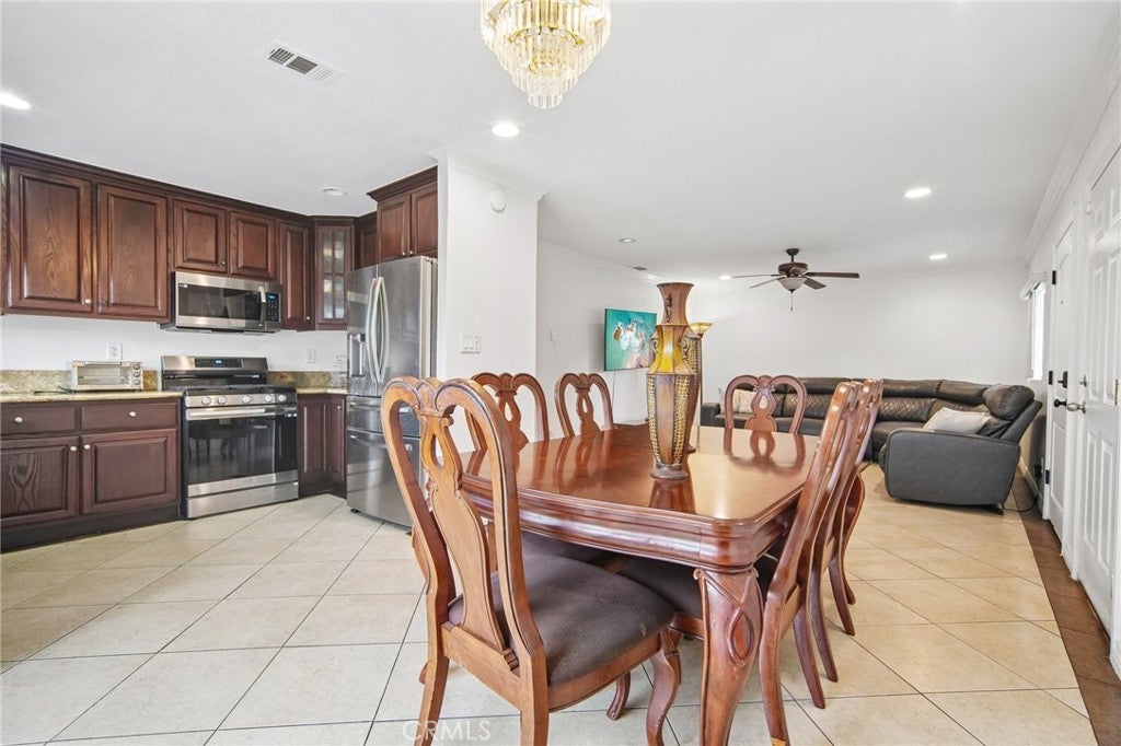 11761 S Rancho Santiago