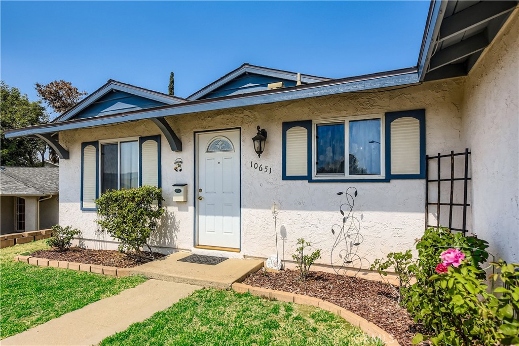 Welcome to this inviting 4 bedroom, 2 bathroom home nestled at the end of a peaceful cul-de-sac in Santee, offering both privacy and beautiful views. Step inside to find rich oak wood flooring that flows throughout the main living spaces, creating warmth and character. The kitchen is designed for both style and function, featuring sleek Corian countertops and plenty of cabinetry for storage.
Energy efficiency is a highlight here with paid-for solar, giving you peace of mind and savings year after year. Outside, the property truly shines with a spacious backyard perfect for gatherings, play, or simply relaxing and taking in the views. For those with recreational vehicles, there’s paved RV parking with easy access, a rare and valuable find.