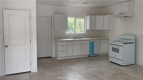 Photo of 8372 Vine Valley Drive, Sun Valley, CA 91352 (MLS # WS26023268)