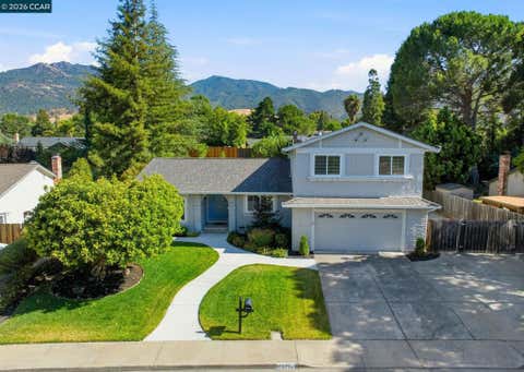 Photo of 717 Bloching Cir CIR, Clayton, CA 94517 (MLS # 41140538)