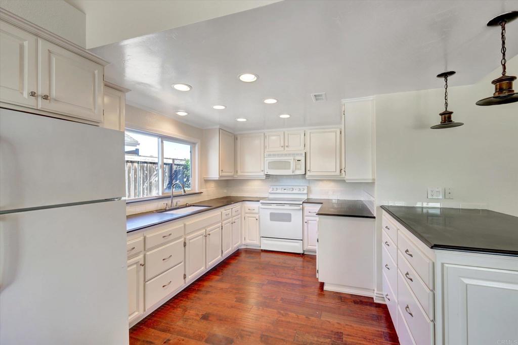 2754 Inverness Drive