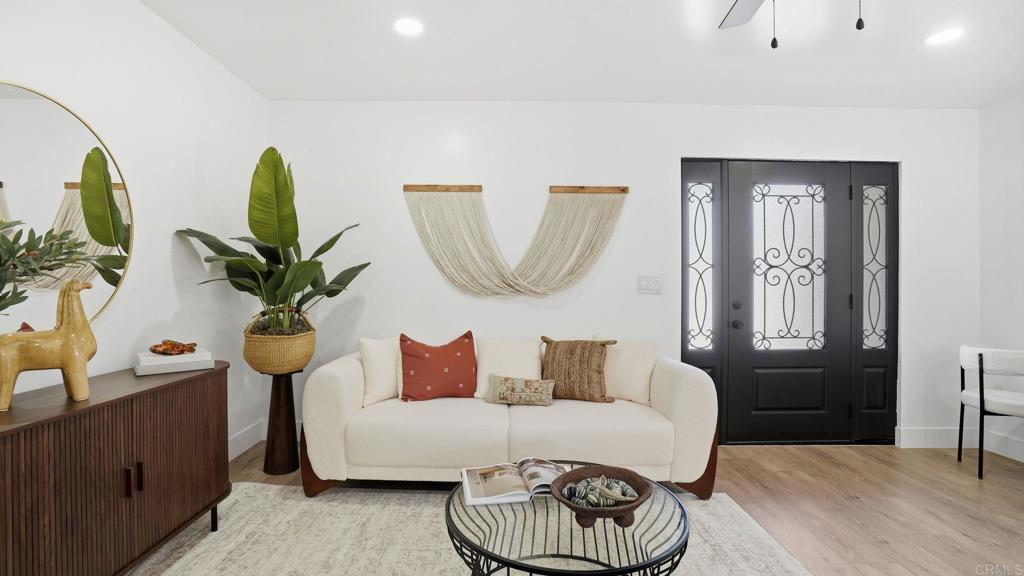 336 Los Angeles Place