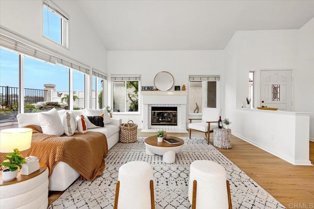 1219 Via San Jacinto