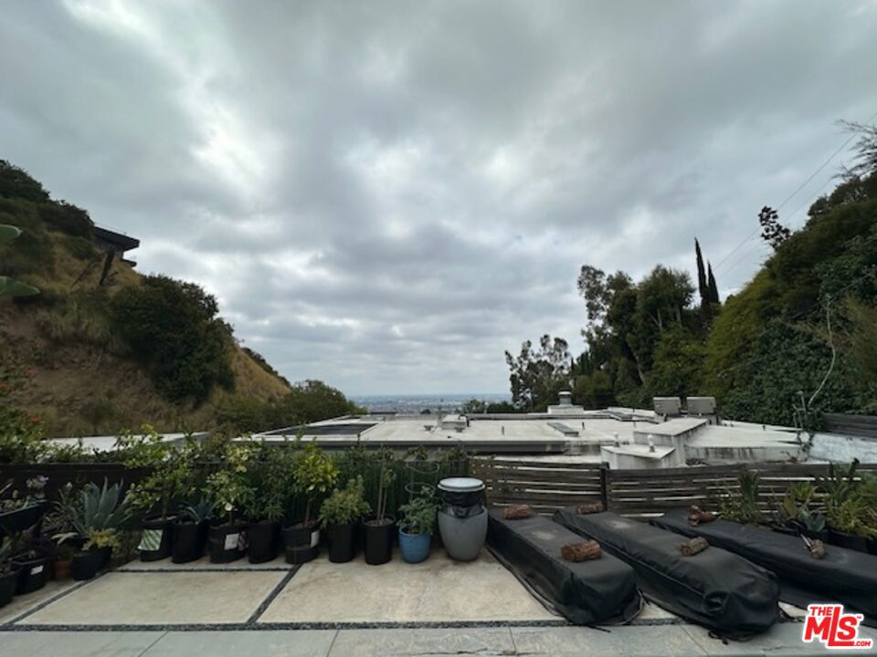 1775 N Crescent Heights Boulevard