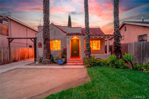 Photo of 344 S Avenue 57 Ave, Los Angeles, CA 90042 (MLS # SR26064877)