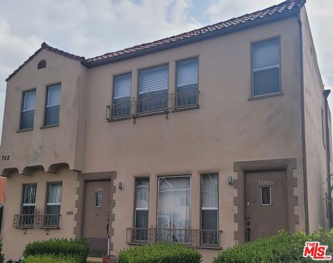 Photo of 700 W 78th Street, Los Angeles, CA 90044 (MLS # 25595657)