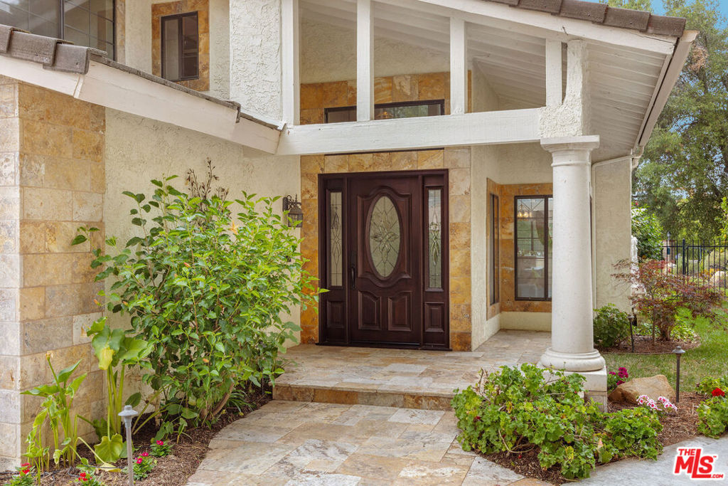 2736 Whitechapel Place