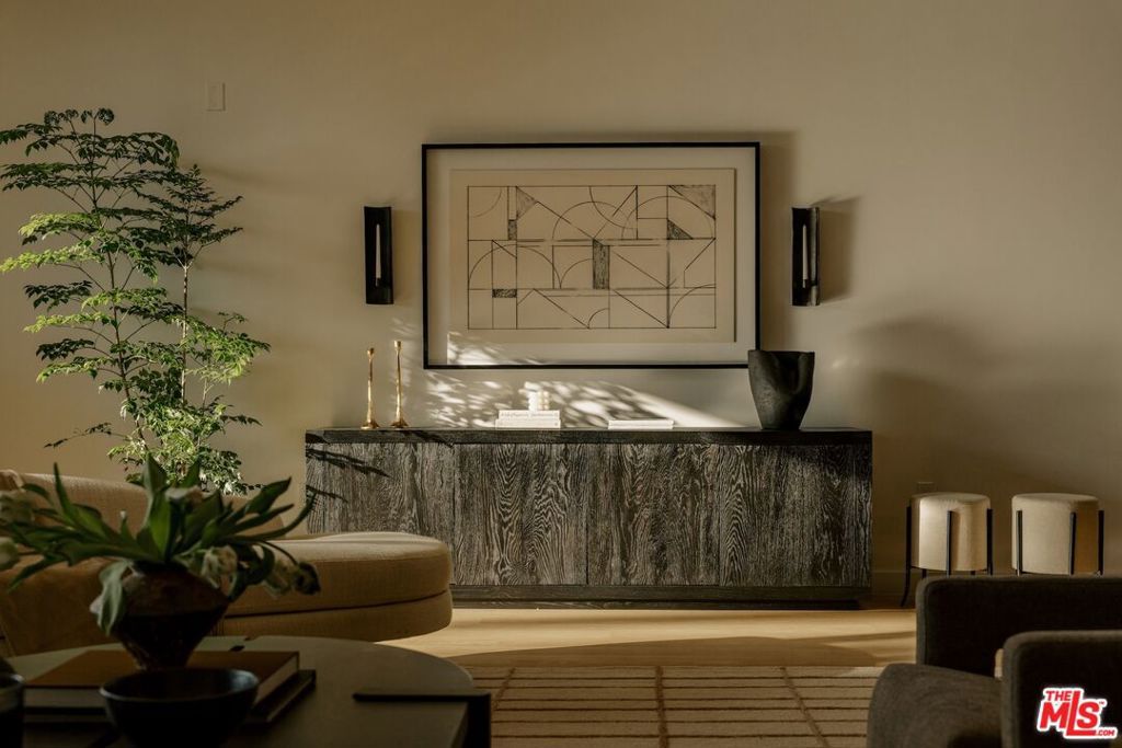 Photo of 702 N Doheny Drive #103, West Hollywood, CA 90069 (MLS # 25606427)