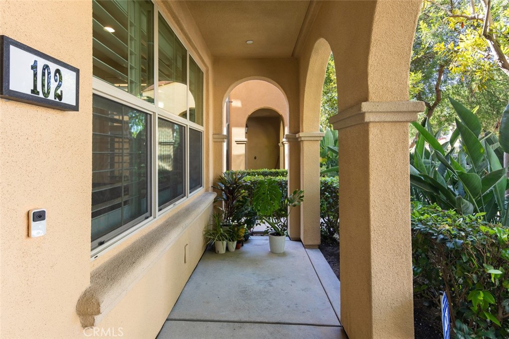 102 Rose Arch