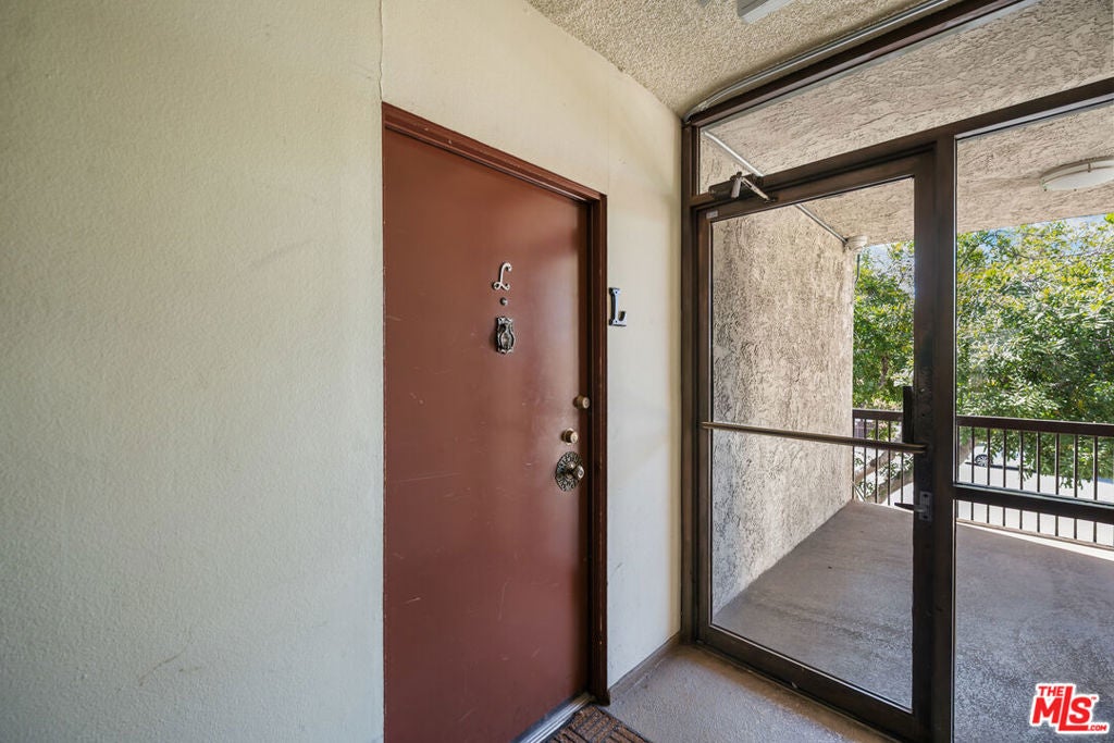 Photo of 1485 E Wilson Avenue #L, Glendale, CA 91206 (MLS # 26869967)