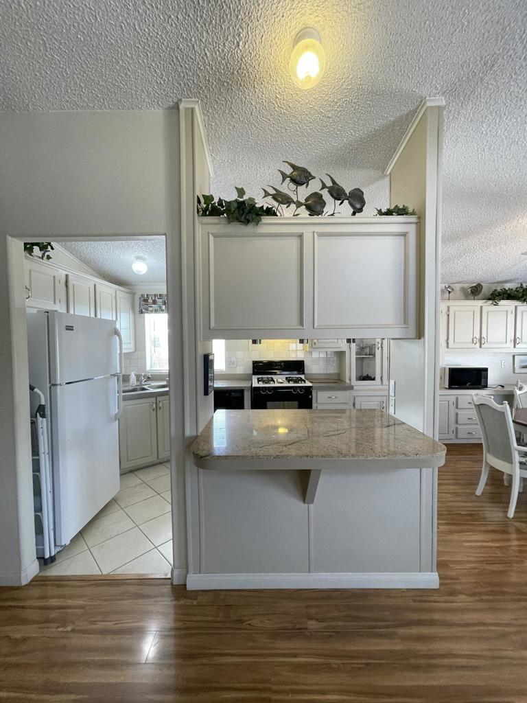 Tri Palm Estates - Manufactured In Park