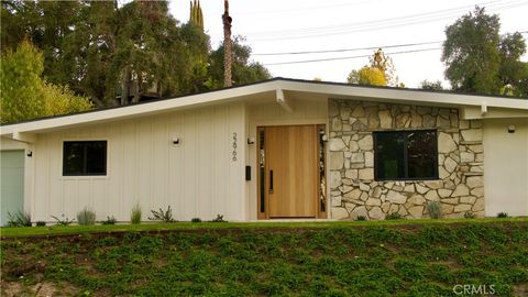 Photo of 22966 Darien, Woodland Hills, CA 91364 (MLS # SR25274794)