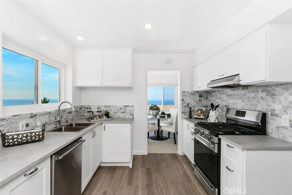 Laguna Beach, California 92651, United States, 3 Bedrooms Bedrooms, ,2 BathroomsBathrooms,Residential,Active,251584