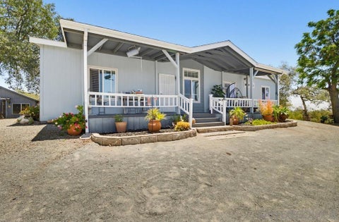Photo of 20530 Cinnamon Drive DR, Jamul, CA 91935 (MLS # 260014140SD)