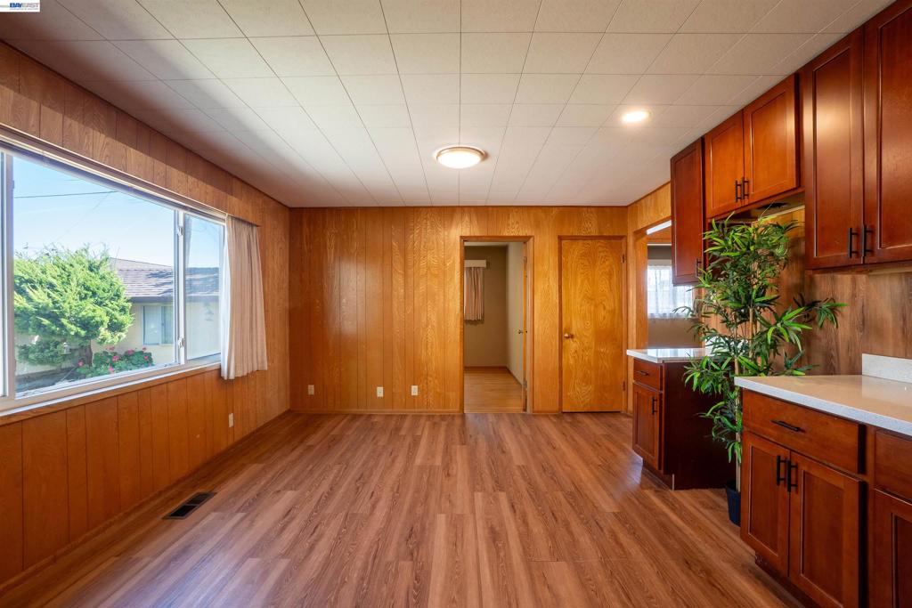 404 Bradrick Dr