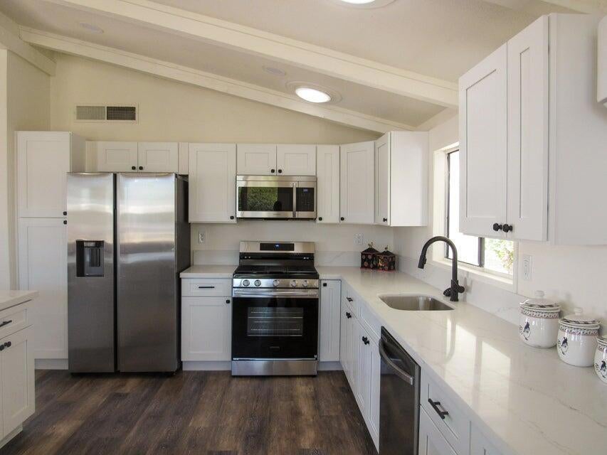 38520 Commons Valley Drive
